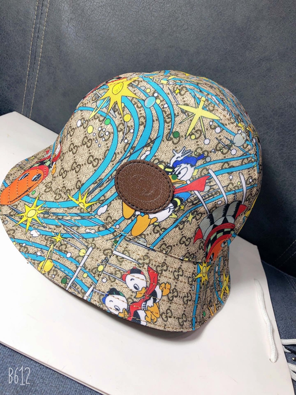 ブランド帽子背面デザイン